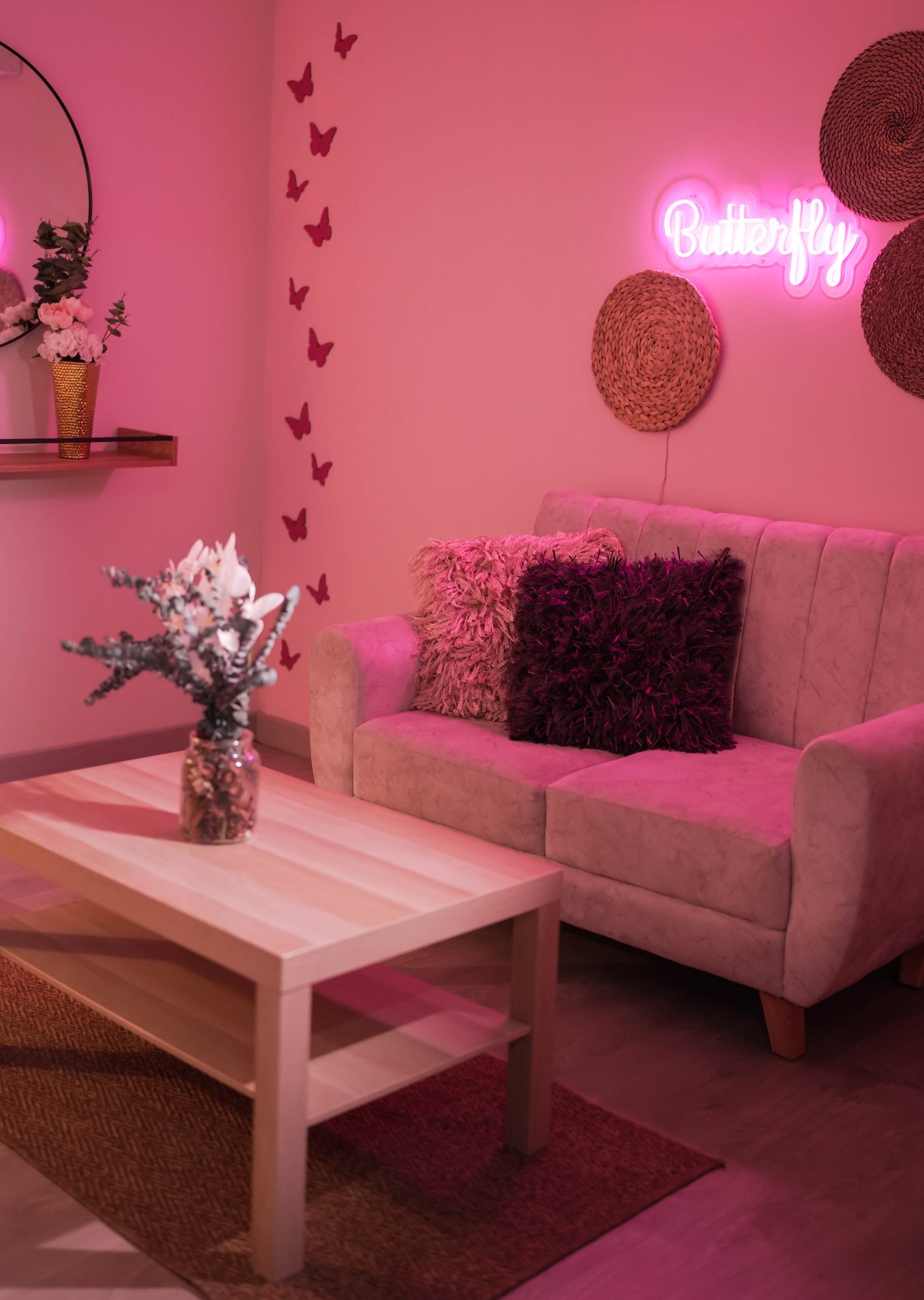 Sala de contenido lounge rosa